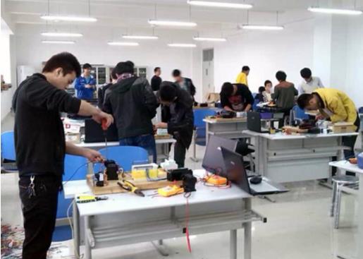 權(quán)威與實(shí)惠兼?zhèn)?廣東博專教育咨詢，為您點(diǎn)亮學(xué)歷提升之路